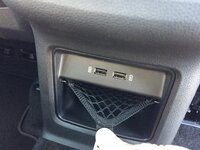 Seat Ateca (usb traseros).JPG