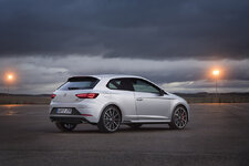 SEAT Leon Cupra 003L.JPG
