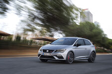 SEAT Leon Cupra 010L.JPG