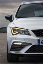 SEAT Leon Cupra 023L.JPG