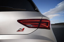 SEAT Leon Cupra 024L.JPG