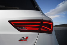SEAT Leon Cupra 026L.JPG