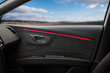 SEAT Leon Cupra 036L.JPG